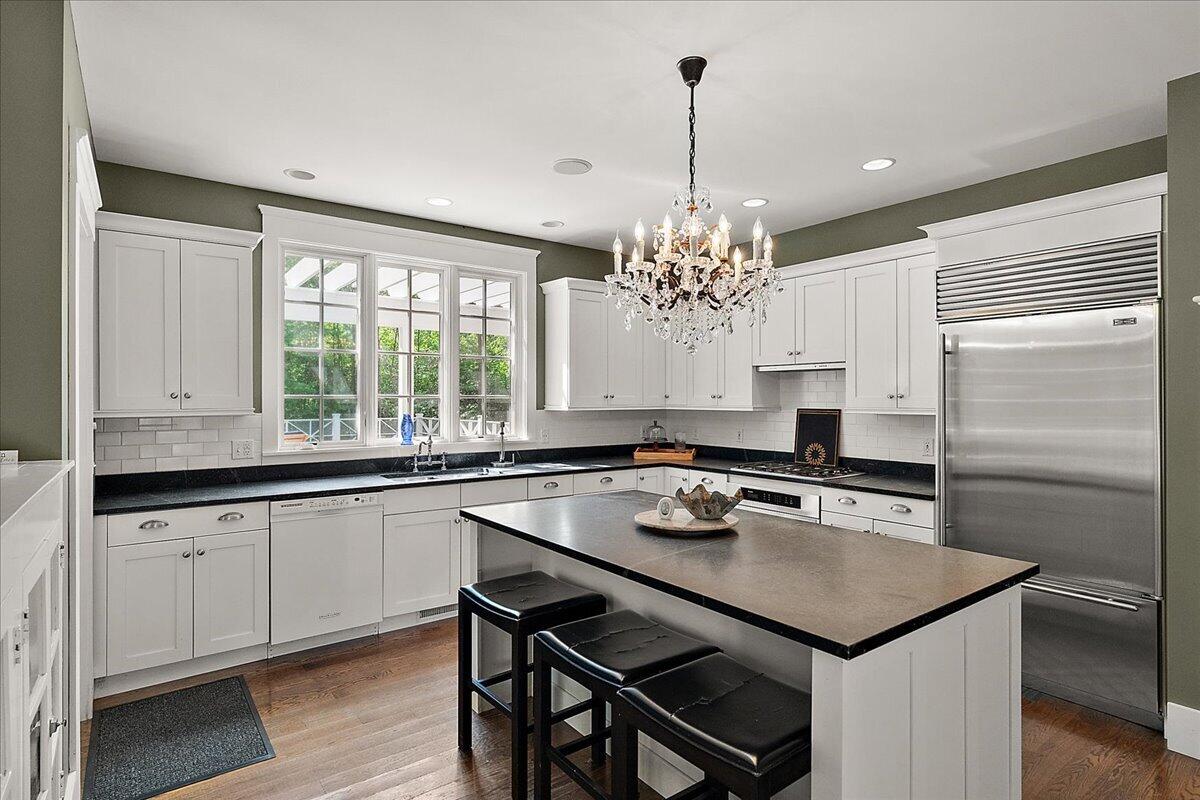 7957 Barbara's Way Harbert, MI 49115 - Photo 17 of 54 Kitchen