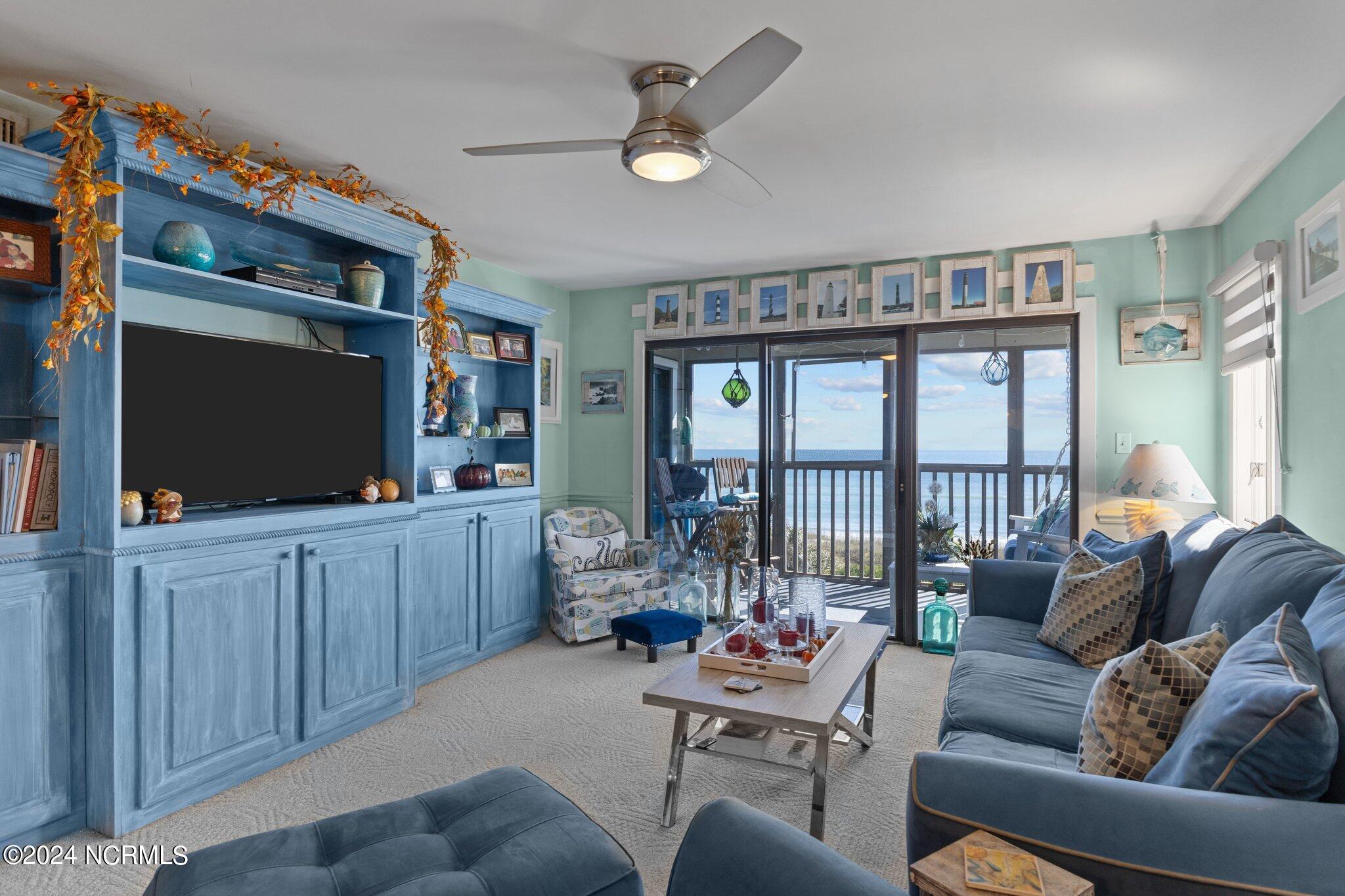 497 Salter Path Road, Unit B22 Pine Knoll Shores, NC 28512 - Photo 10 of 36 Living Room