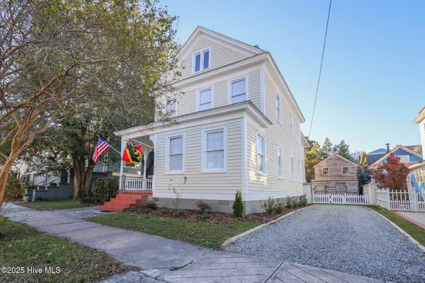 $729,000 | 511 Middle Street, New Bern, NC 28560