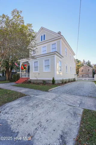 $749,000 | 511 Middle Street, New Bern, NC 28560