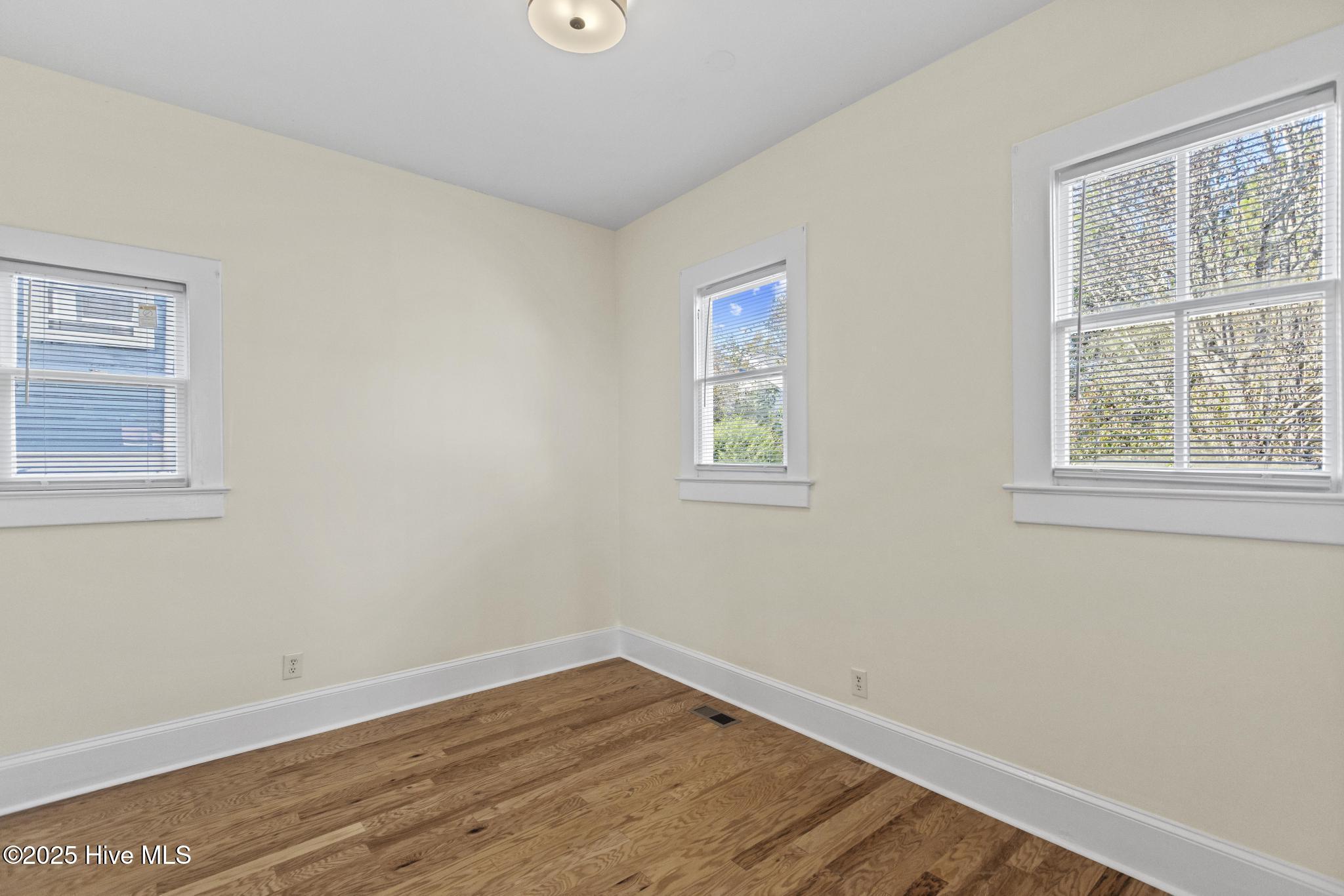 511 Middle Street New Bern, NC 28560 - Photo 21 of 143 425A3368