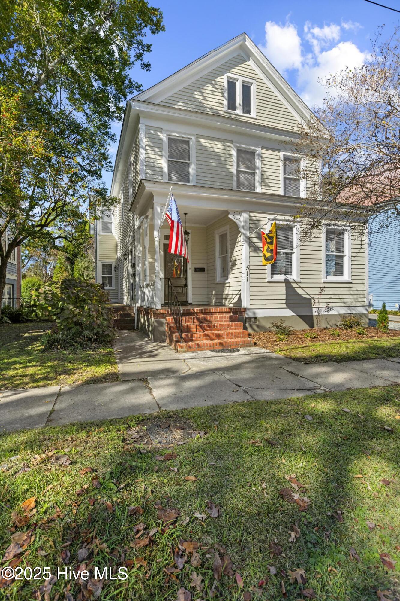 511 Middle Street New Bern, NC 28560 - Photo 3 of 143 425A3312