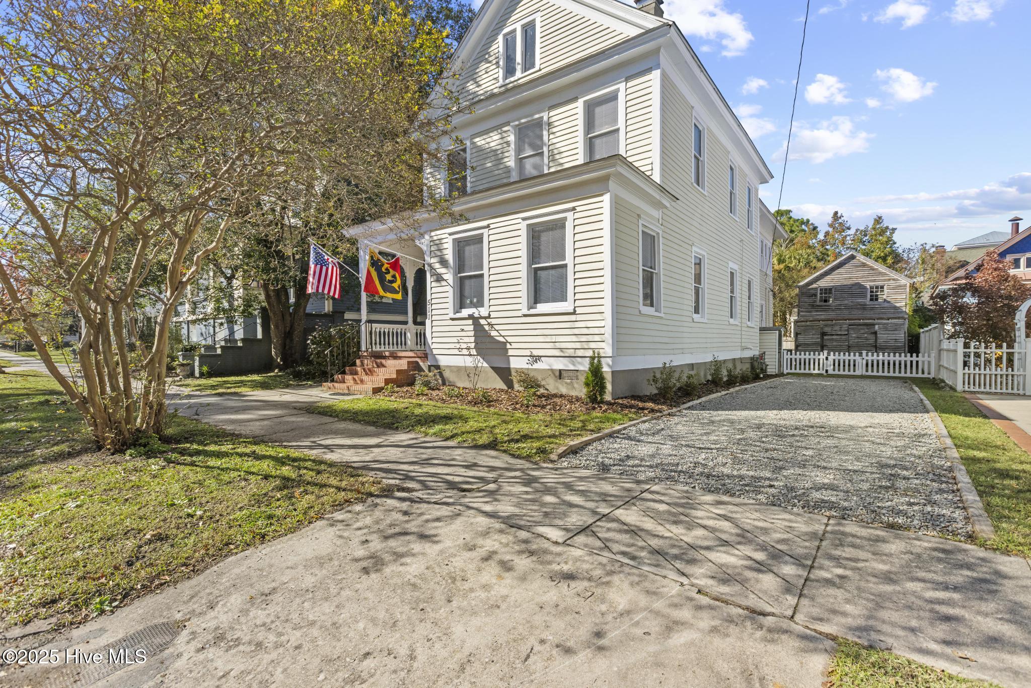 511 Middle Street New Bern, NC 28560 - Photo 4 of 143 425A3315