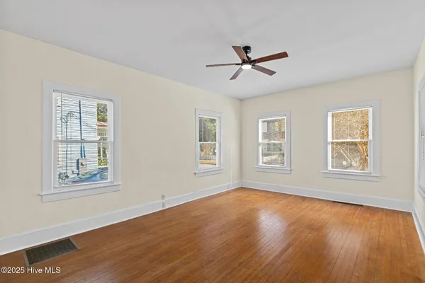 $729,000 | 511 Middle Street, New Bern, NC 28560