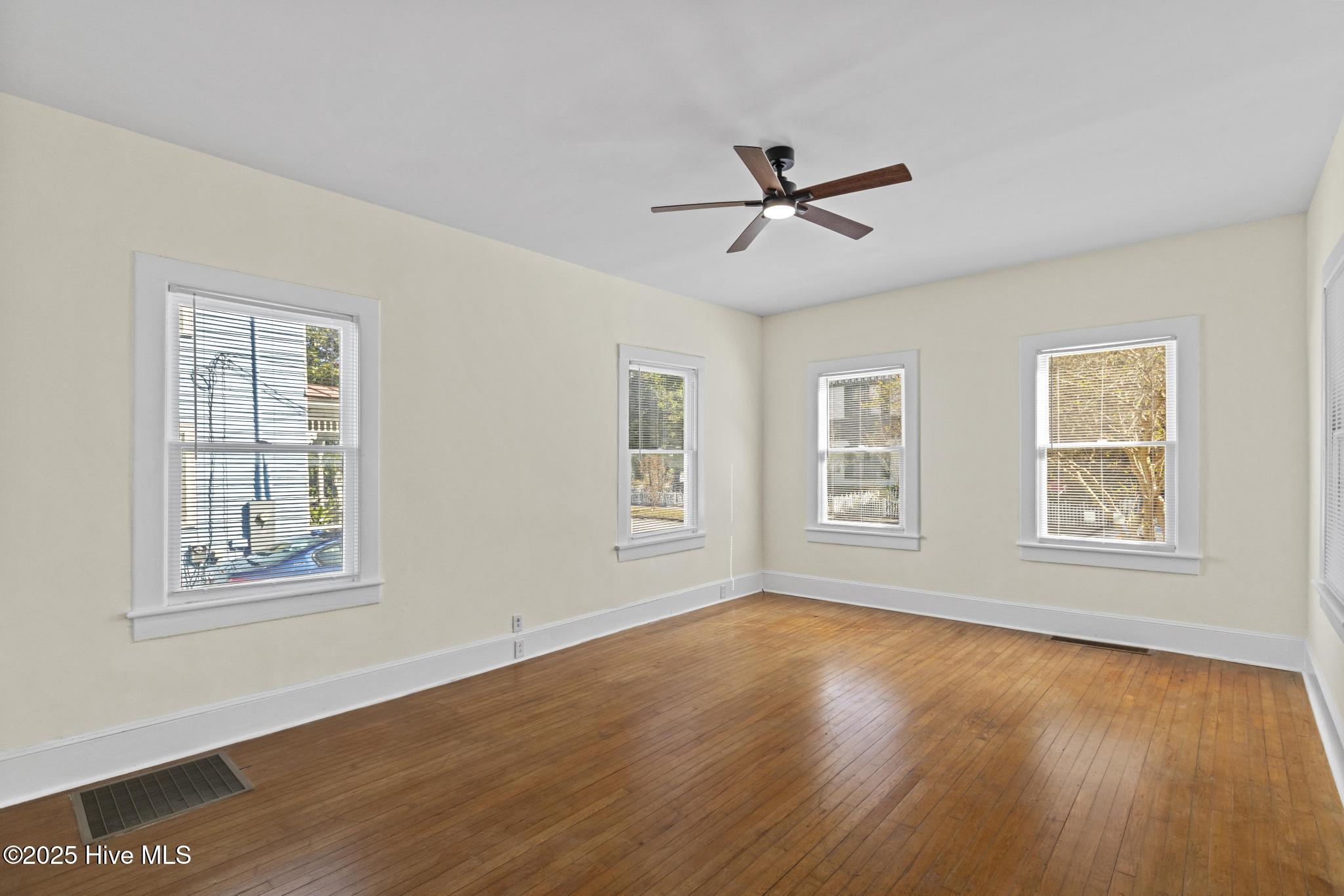 511 Middle Street New Bern, NC 28560 - Photo 8 of 143 425A3326