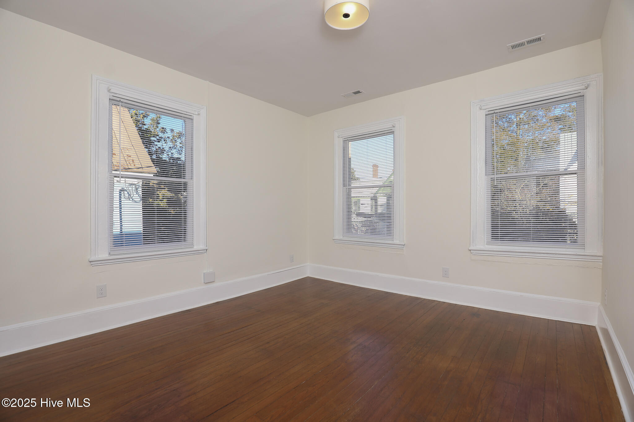 511 Middle Street New Bern, NC 28560 - Photo 94 of 143 Christi- 511 Middle St-048