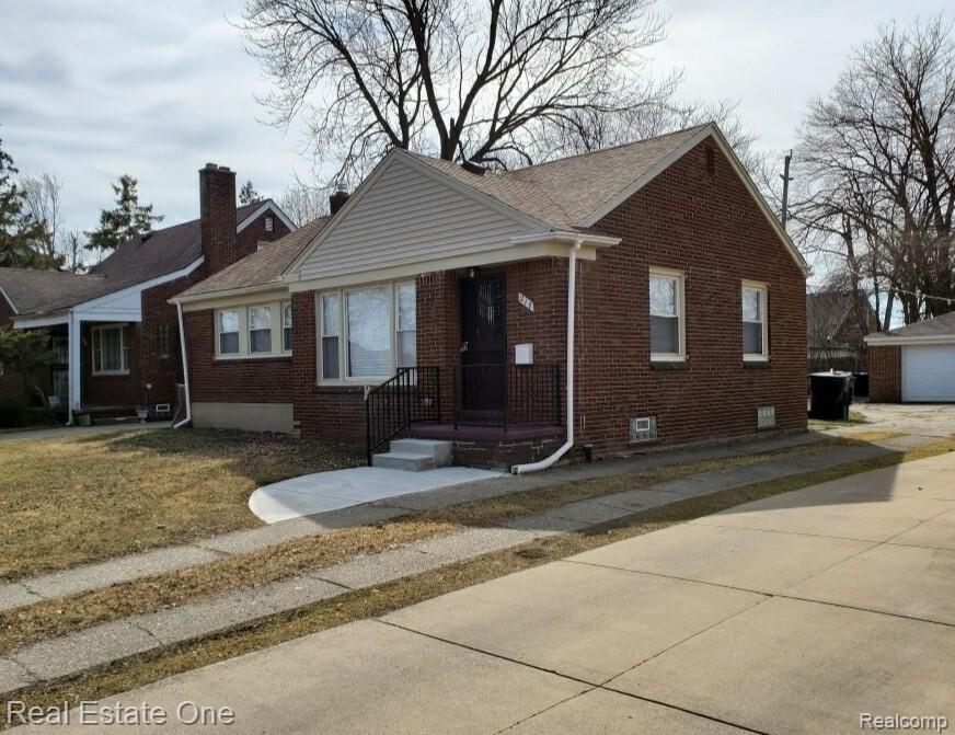 217 Riverside Drive Detroit, MI 48215 - Photo 3 of 23 Riverside photo 3 .jpg