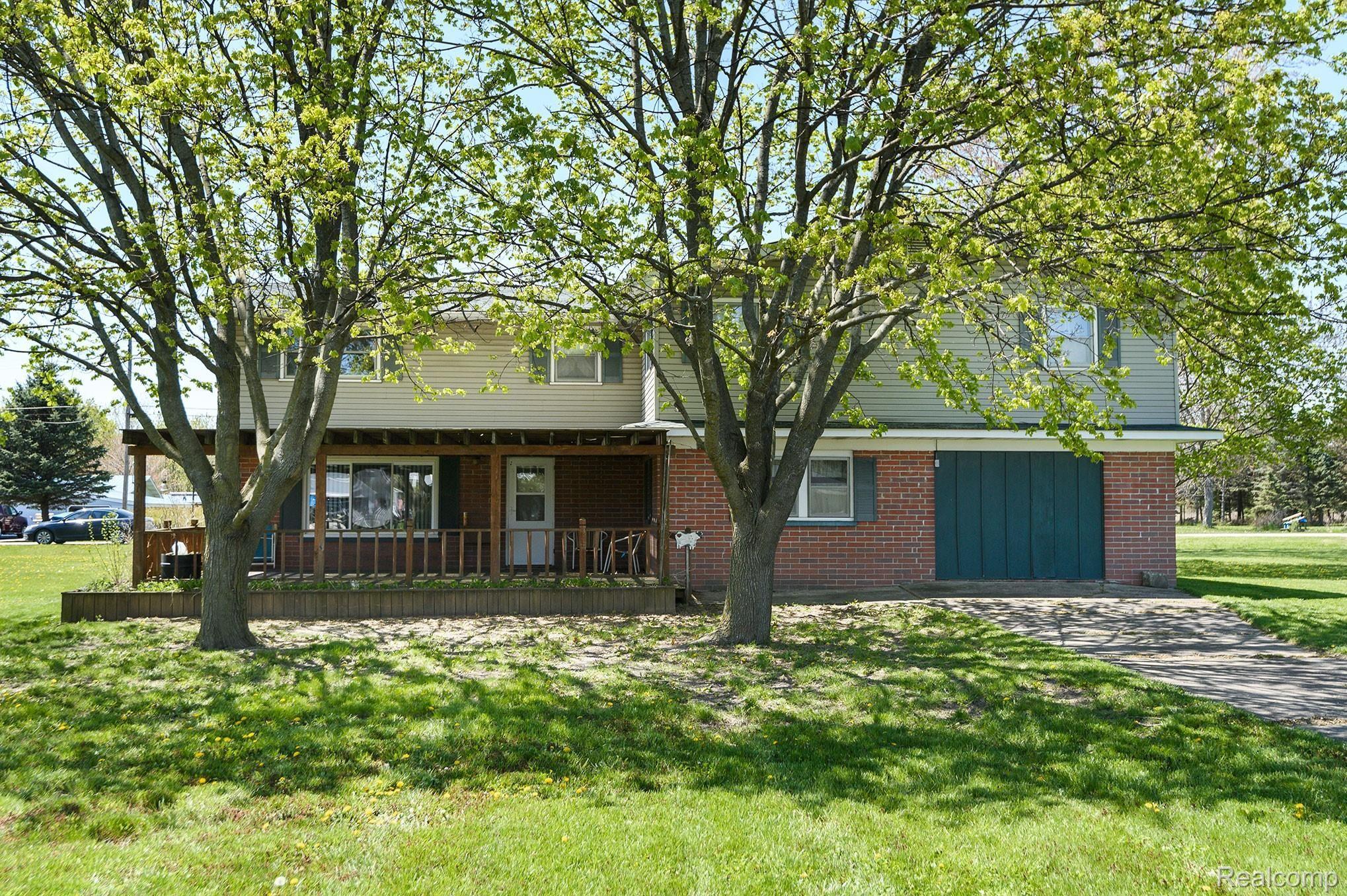 2087 Roland Avenue Flint, MI 48532 - Photo 19 of 22 Large backyard