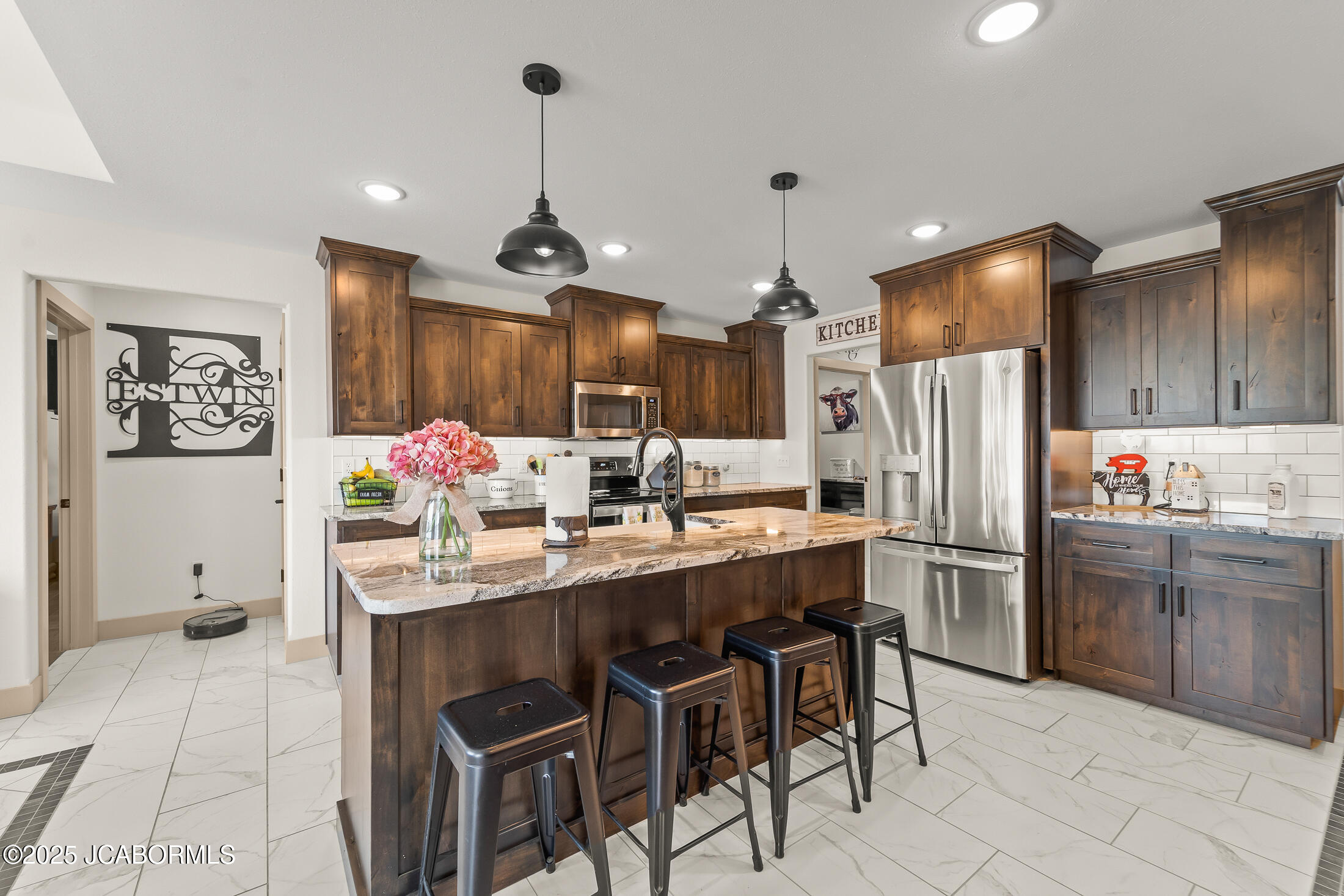215 Carel Road Jefferson City, MO 65109 - Photo 11 of 48