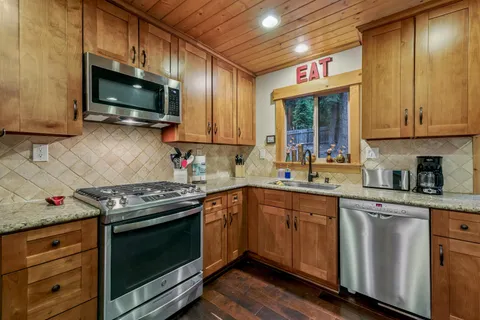 $950,000 | 1133 Regency Way, Tahoe Vista, CA 96148