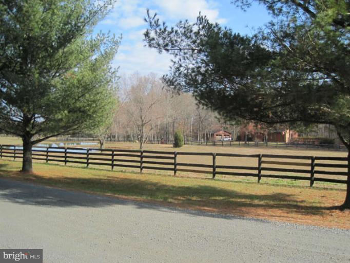 10532 Hunter Road Catlett, VA 20119 - Photo 5 of 5 Front of property view