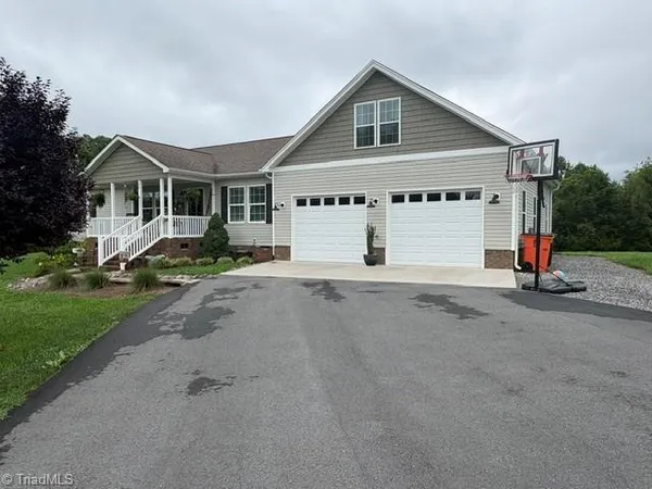 $450,000 | 1017 Mt Zion Road, Pinnacle, NC 27043
