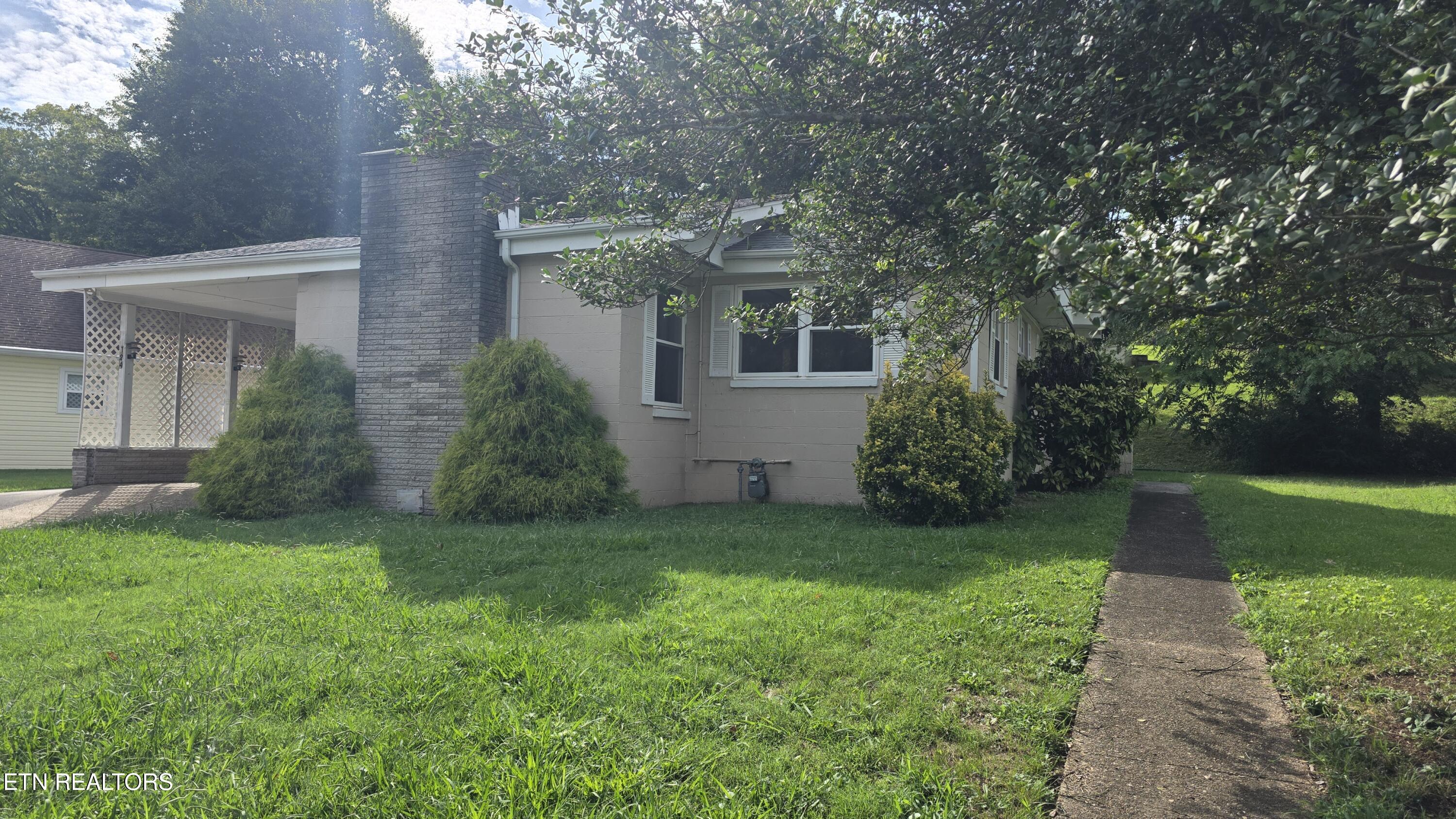 124 South Purdue Avenue Oak Ridge, TN 37830 - Photo 2 of 31 1000009824
