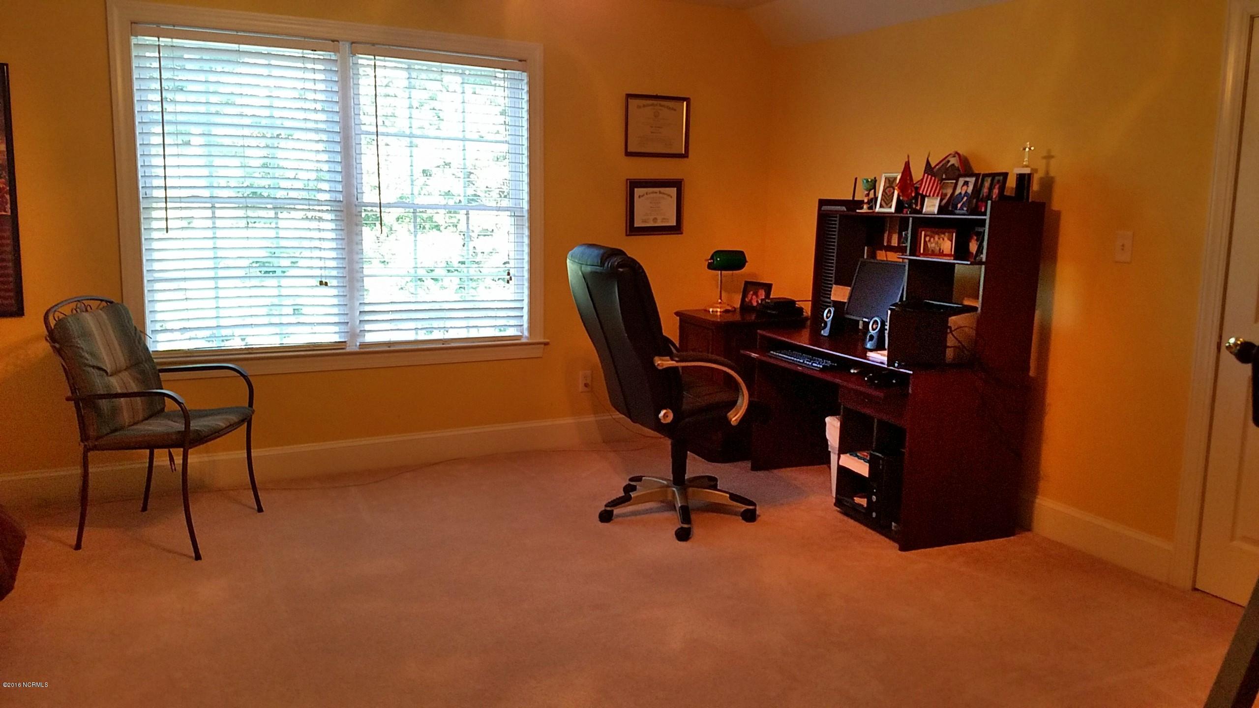 2629 Westridge Road Kinston, NC 28504 - Photo 20 of 23 oversized bonus room