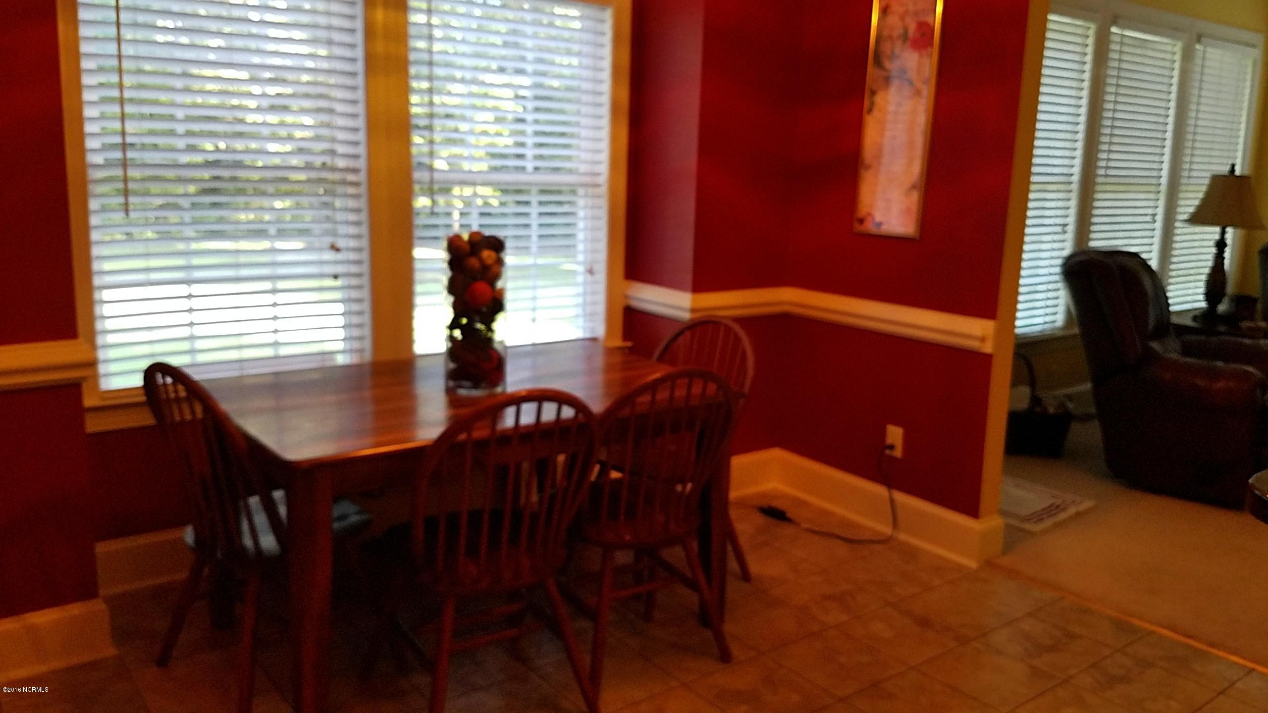 2629 Westridge Road Kinston, NC 28504 - Photo 5 of 23 breakfast area