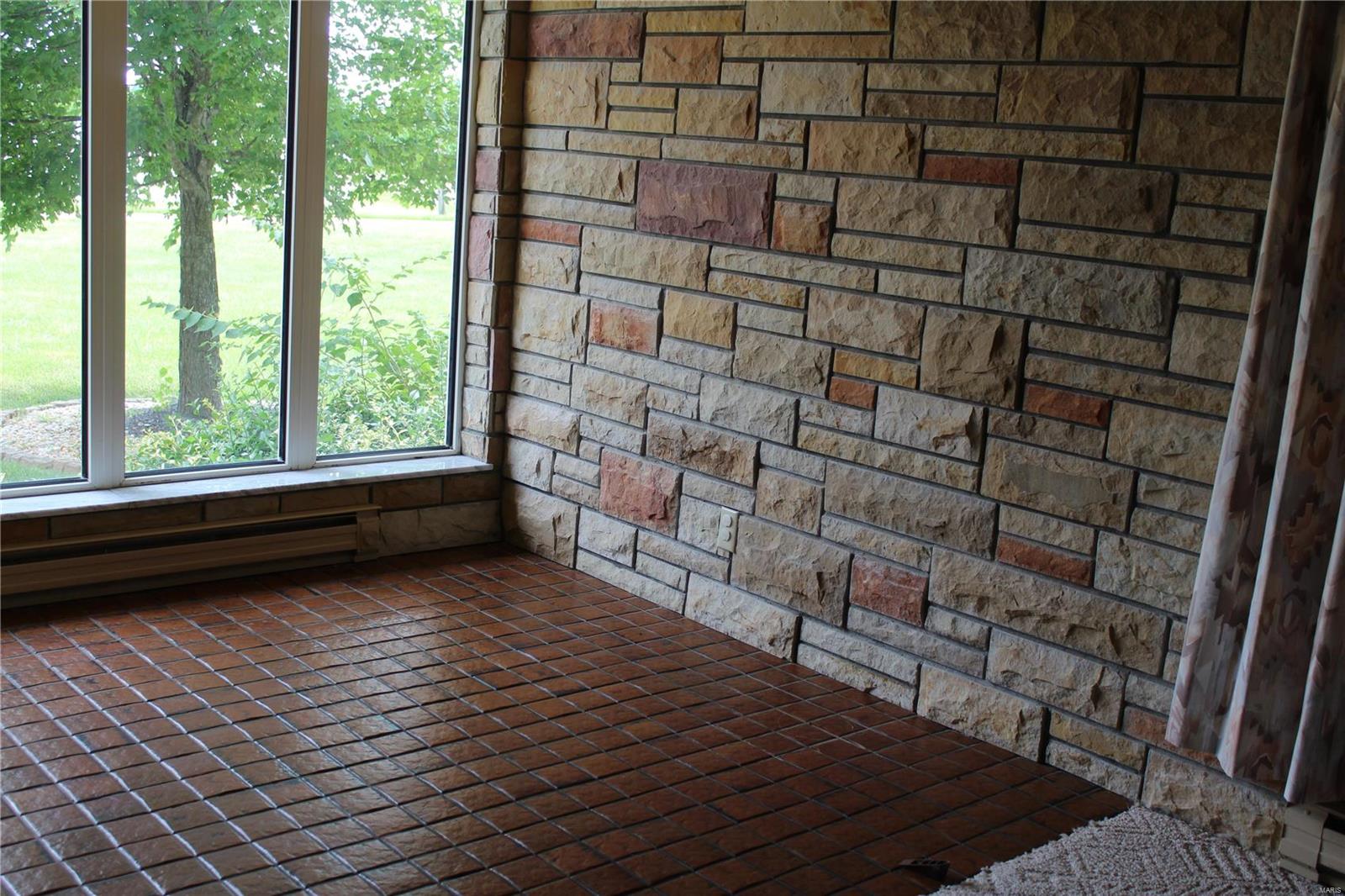 7532 Old Moro Road Moro, IL 62067 - Photo 8 of 83 Gallery Image 8