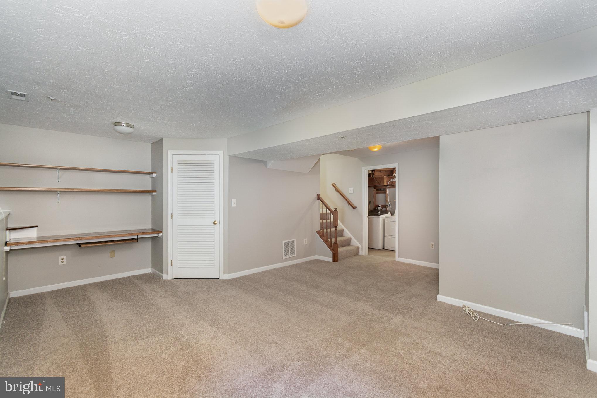 8605 Jacks Reef Road Laurel, MD 20724 - Photo 24 of 43 Family room