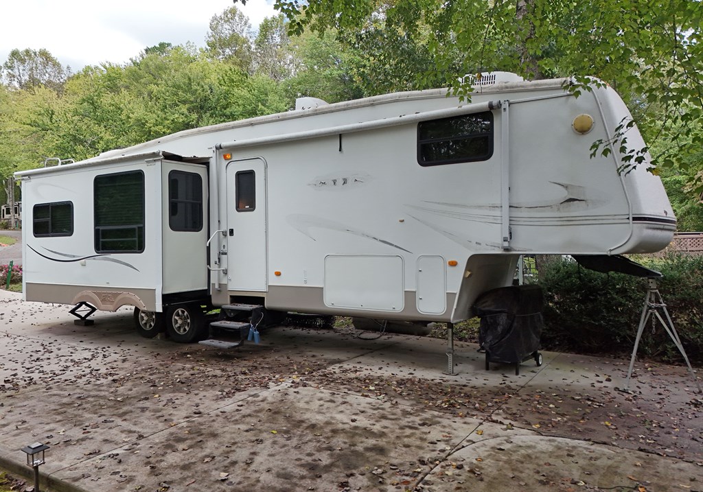 163 Moccasin Road Blairsville, GA 30512 - Photo 3 of 38