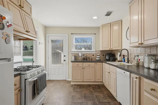 $130,000 | 725 South Willis Street, Abilene, TX 79605