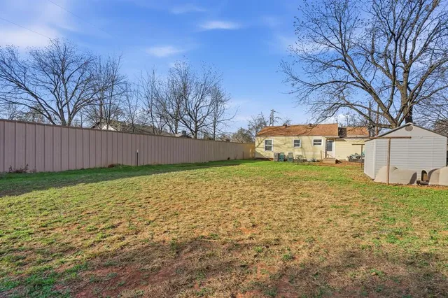 $130,000 | 725 South Willis Street, Abilene, TX 79605