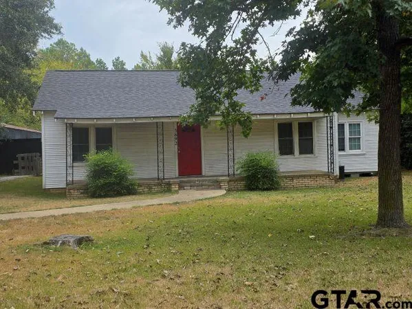 $1,250 | 3692 County Road 424 West, Henderson, TX 75652