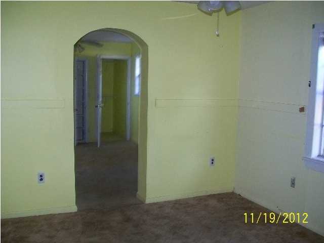 1133 Woodlawn Road Freeport, FL 32439 - Photo 8 of 14 Gallery Image 8