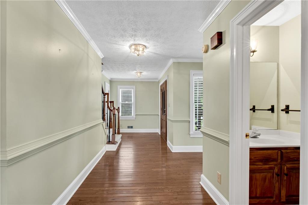 6280 Old Shadburn Ferry Road Buford, GA 30518 - Photo 9 of 54