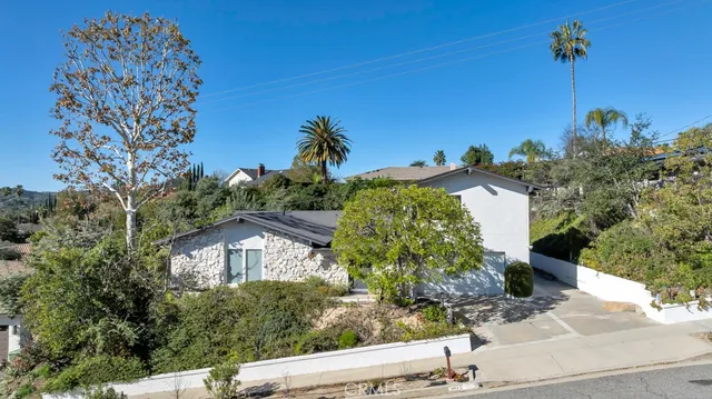 $7,750 | 3953 Bon Homme Road, Calabasas, CA 91302