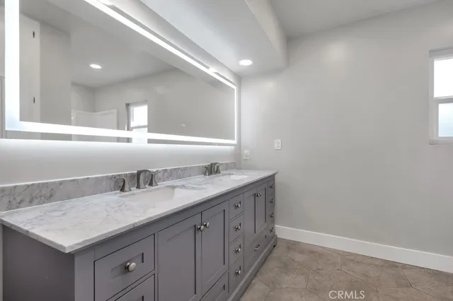 $7,750 | 3953 Bon Homme Road, Calabasas, CA 91302