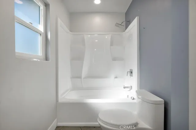 $7,750 | 3953 Bon Homme Road, Calabasas, CA 91302