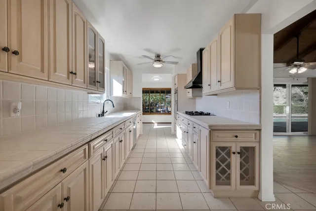 $7,750 | 3953 Bon Homme Road, Calabasas, CA 91302