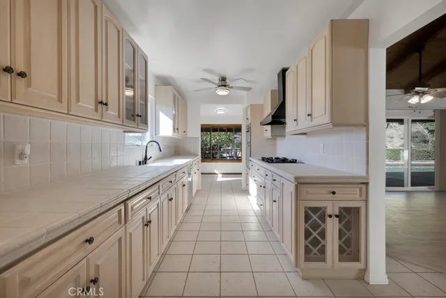 $7,750 | 3953 Bon Homme Road, Calabasas, CA 91302