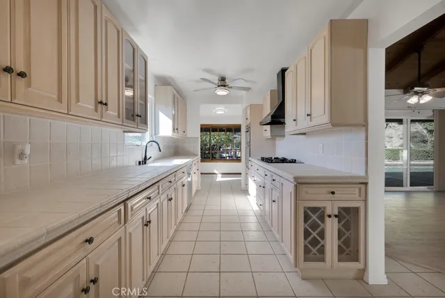 $7,750 | 3953 Bon Homme Road, Calabasas, CA 91302