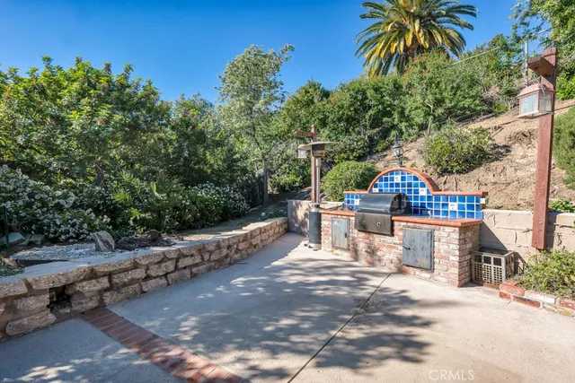 $7,750 | 3953 Bon Homme Road, Calabasas, CA 91302