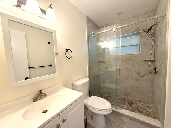 $1,600 | 5121 Southwest 40th Avenue, Dania Beach, FL 33314