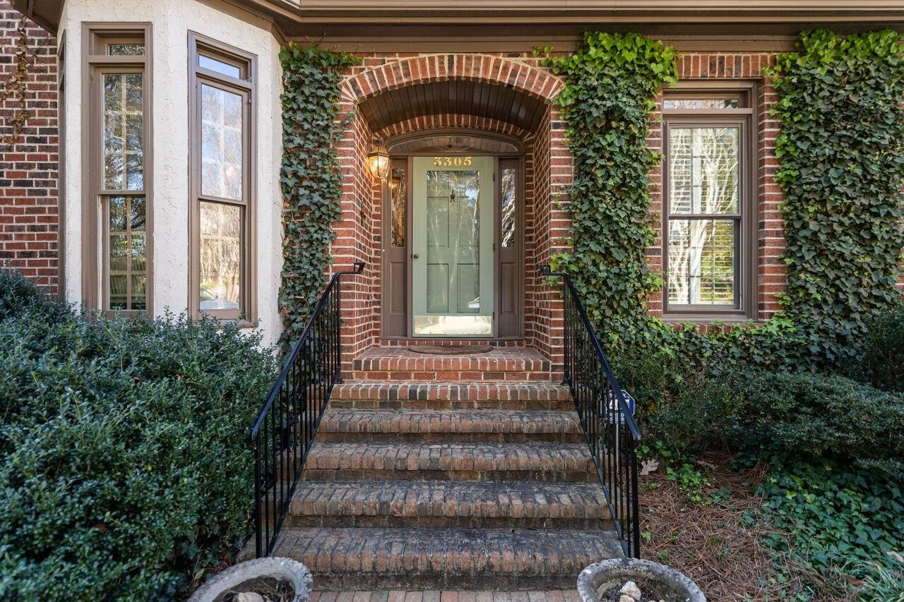 3305 Ridgecrest Court Raleigh, NC 27607 - Photo 4 of 26 Photo 4