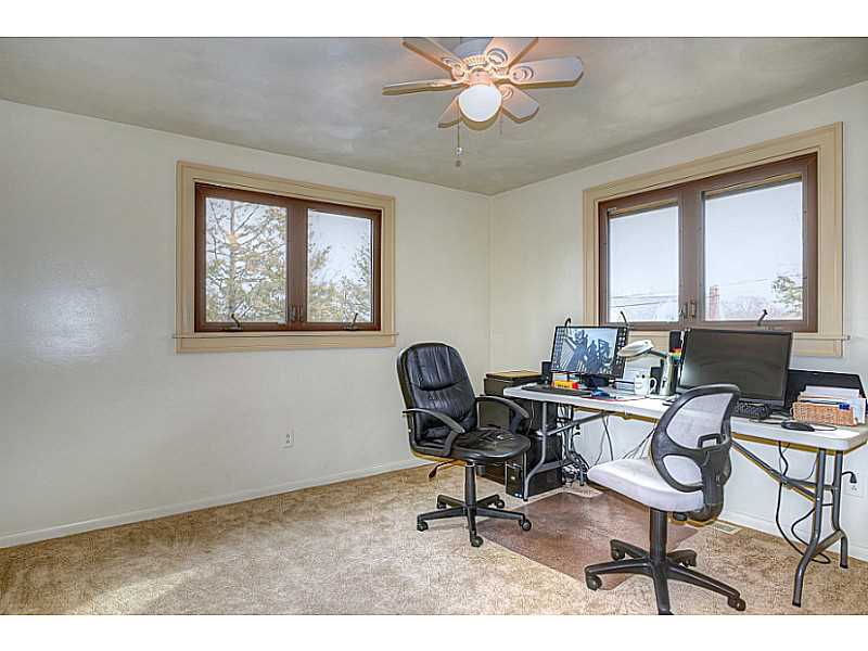 45 Cady Road Barrington, RI 02806 - Photo 18 of 25 Bedroom. curreently used as an office