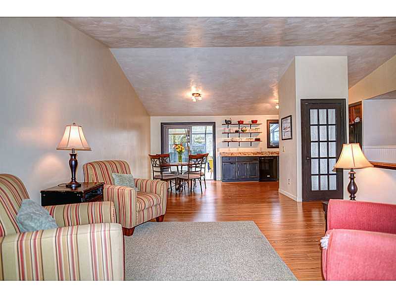 45 Cady Road Barrington, RI 02806 - Photo 6 of 25 Living Room.