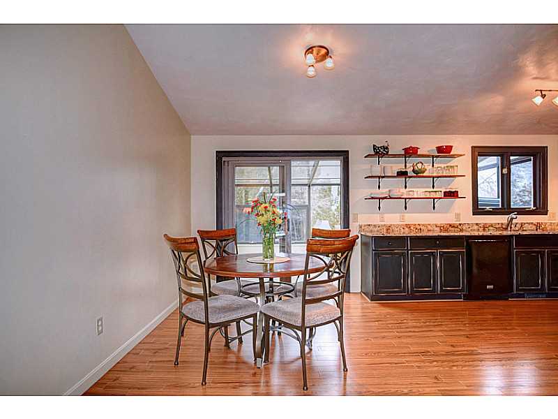 45 Cady Road Barrington, RI 02806 - Photo 7 of 25 Dining Area.