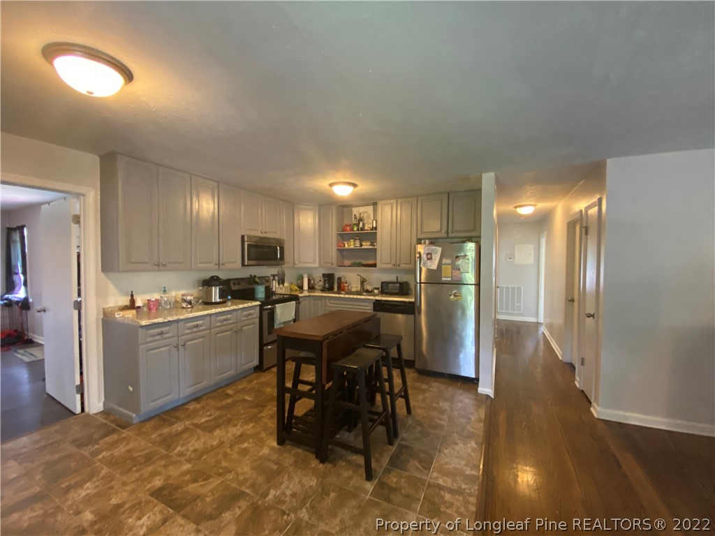 1016 Lisa Circle Spring Lake, NC 28390 - Photo 4 of 16 Gallery Image 4