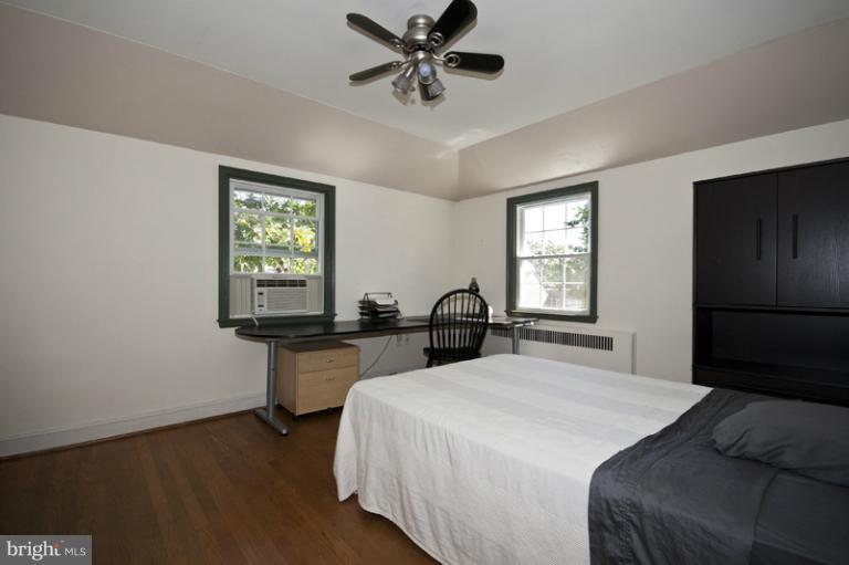 4218 Kelway Road Baltimore, MD 21218 - Photo 12 of 29 Bedroom (Master)