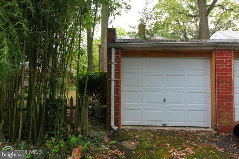 4218 Kelway Road Baltimore, MD 21218 - Photo 22 of 29 garage