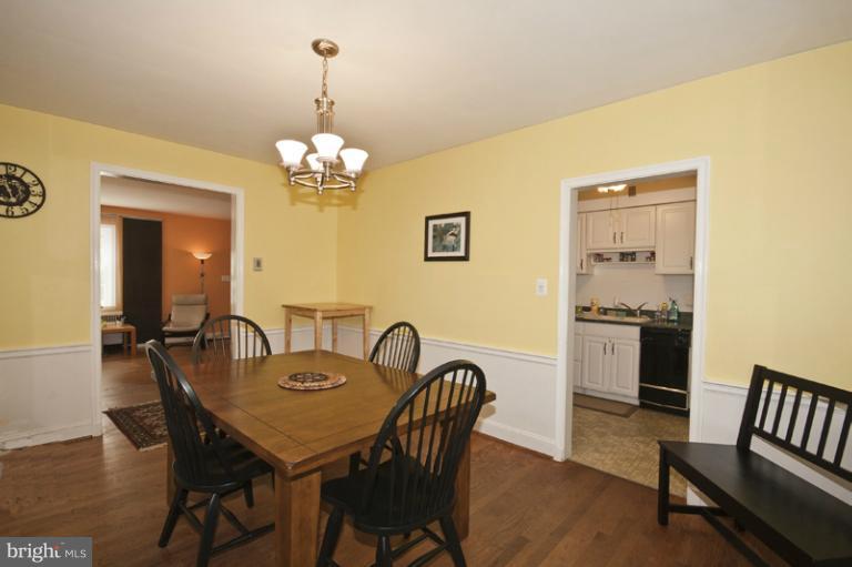 4218 Kelway Road Baltimore, MD 21218 - Photo 8 of 29 Dining Room