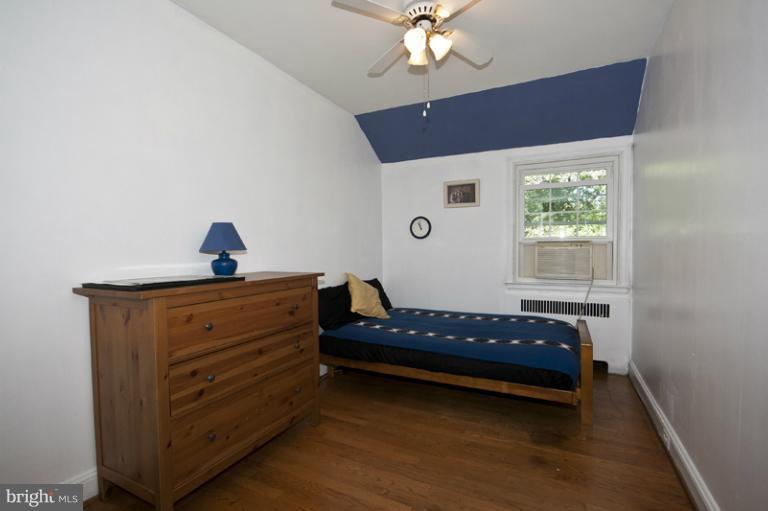 4218 Kelway Road Baltimore, MD 21218 - Photo 10 of 29 Bedroom