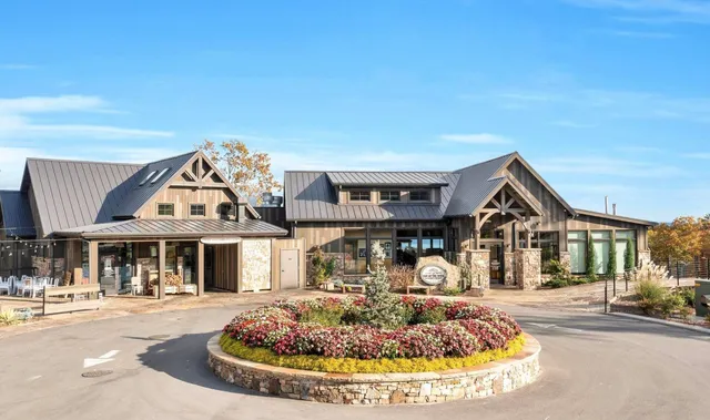 $135,000 | 2700 Crockett Pointe, Unit 404, Jasper, TN 37347