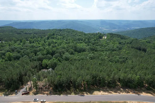 $135,000 | 2700 Crockett Pointe, Unit 404, Jasper, TN 37347