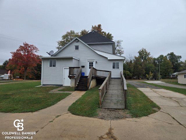 209 South Brockway Road Yale, MI 48097 - Photo 5 of 38