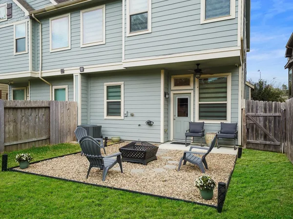 a picture of a bench in front of door