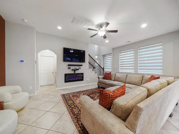 $2,400 | 18434 Jasmine Garden Place, Humble, TX 77346