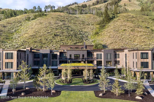 $4,995,000 | 14195 Weiskopf Way, Unit 332, Jackson, WY 83001